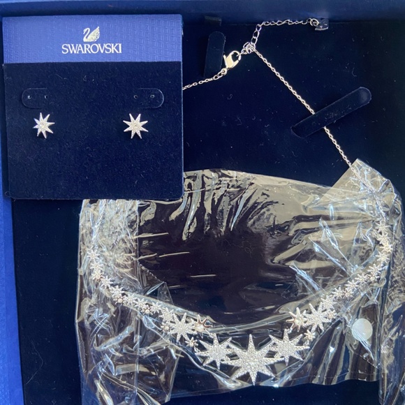 BNIB Swarovski Necklace Earrings Full Set - Picture 5 of 6